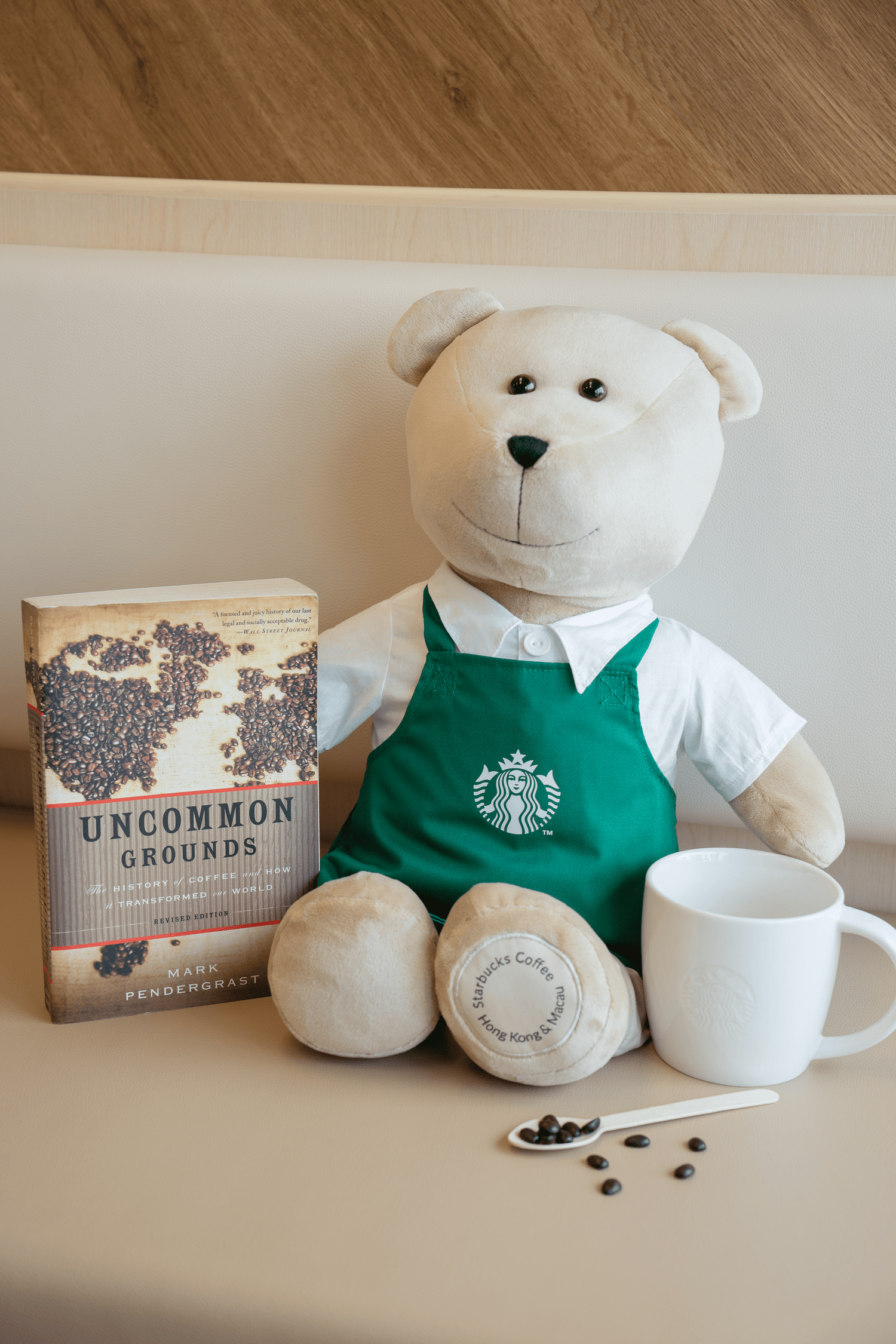 Limited Huggable-size Bearista® Bear 限量親親擁抱星巴克熊